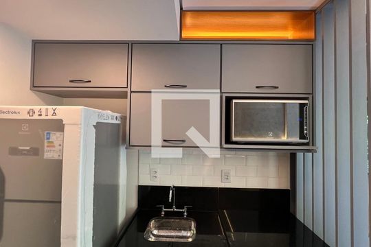 Cozinha - Armários de kitnet/studio para alugar com 1 quarto, 29m² em Pinheiros, São Paulo