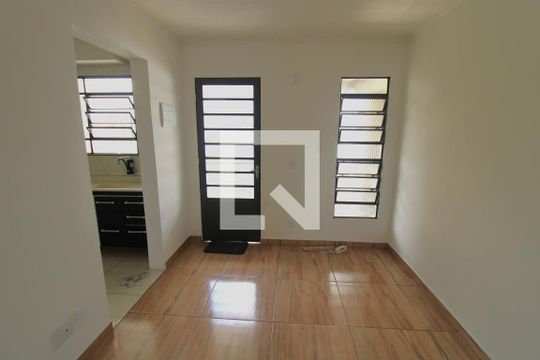 Sala de apartamento para alugar com 2 quartos, 46m² em Chácara São João, São Paulo