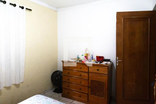 Quarto 2 de casa à venda com 2 quartos, 30m² em Parque Continental Ii, Guarulhos
