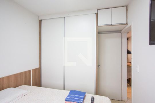 Quarto 1 de apartamento para alugar com 2 quartos, 44m² em Shopping Park, Uberlândia