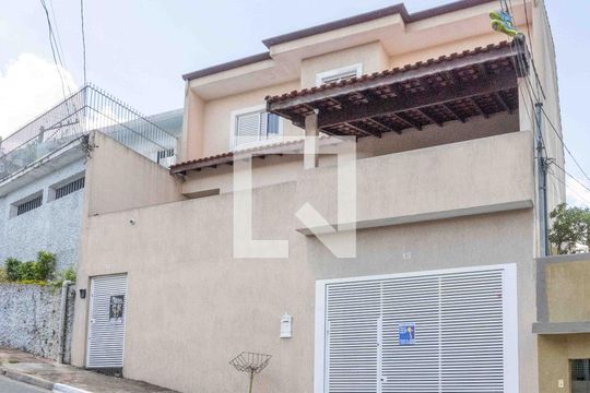 Fachada de casa à venda com 6 quartos, 365m² em Centro, Diadema