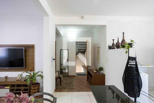 Sala Casa 2 de casa para alugar com 6 quartos, 365m² em Centro, Diadema