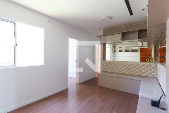 Apartamento para alugar com 3 quartos, 52m² em Santa Cândida, Curitiba