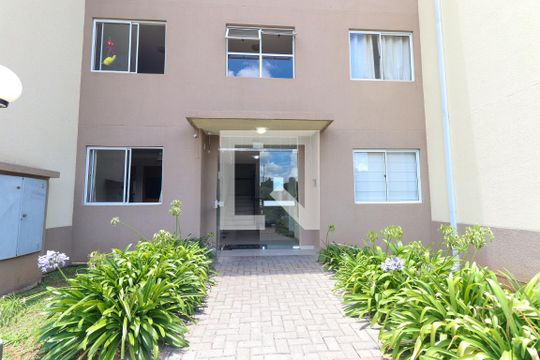 Fachada do bloco de apartamento para alugar com 3 quartos, 52m² em Santa Cândida, Curitiba