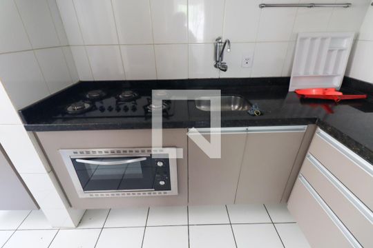 Cozinha e Área de Serviço de apartamento para alugar com 3 quartos, 52m² em Santa Cândida, Curitiba