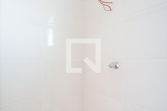 Banheiro de apartamento para alugar com 2 quartos, 45m² em Vila Matilde, São Paulo