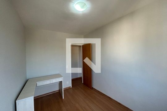 Quarto 1 de apartamento para alugar com 2 quartos, 52m² em Lins de Vasconcelos, Rio de Janeiro