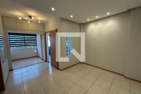 Sala de apartamento para alugar com 2 quartos, 52m² em Lins de Vasconcelos, Rio de Janeiro
