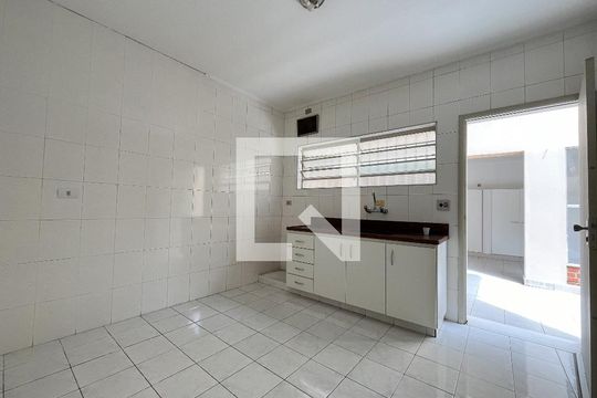 Cozinha de casa à venda com 4 quartos, 198m² em Vila São Paulo, São Paulo