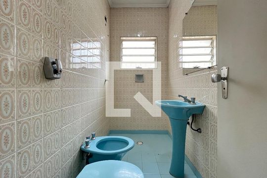 Banheiro da Suíte de casa à venda com 4 quartos, 198m² em Vila São Paulo, São Paulo
