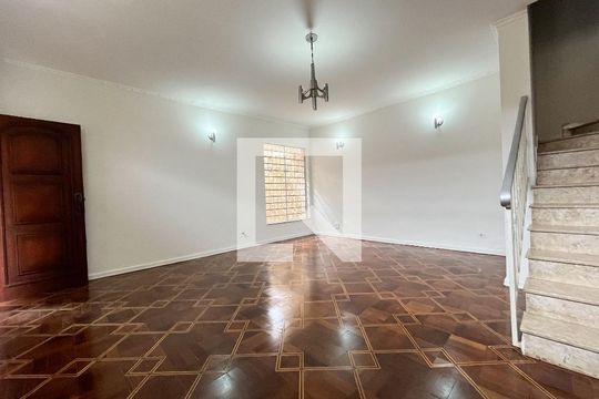 Sala de casa à venda com 4 quartos, 198m² em Vila São Paulo, São Paulo