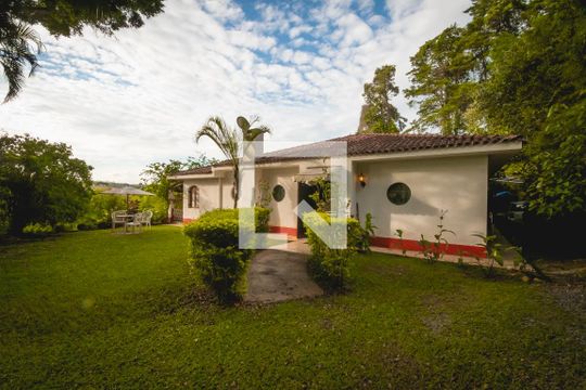 Fachada  de casa à venda com 3 quartos, 298m² em Jardim Atibaia (sousas), Campinas