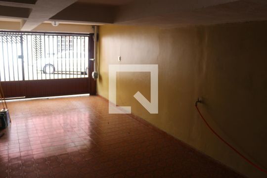 Garagem de casa à venda com 3 quartos, 93m² em Osvaldo Cruz, São Caetano do Sul