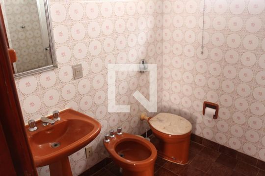 Banheiro da Suíte 1 de casa à venda com 3 quartos, 93m² em Osvaldo Cruz, São Caetano do Sul