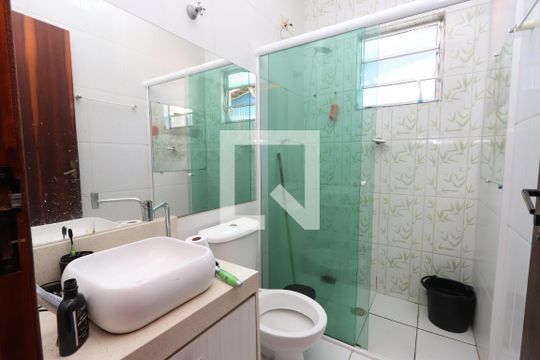 Banheiro da Suíte de casa para alugar com 3 quartos, 230m² em Jardim Santa Adélia, São Paulo
