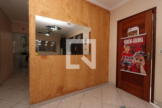 Sala de casa para alugar com 3 quartos, 230m² em Jardim Santa Adélia, São Paulo