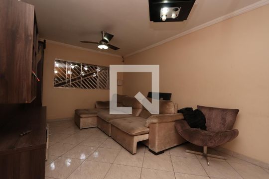 Sala de casa para alugar com 3 quartos, 230m² em Jardim Santa Adélia, São Paulo