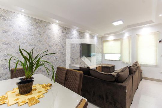 Sala de casa de condomínio à venda com 3 quartos, 210m² em Vila Invernada, São Paulo