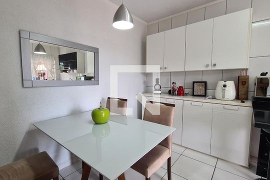 Cozinha de casa para alugar com 2 quartos, 260m² em Jardim Mirante, Várzea Paulista