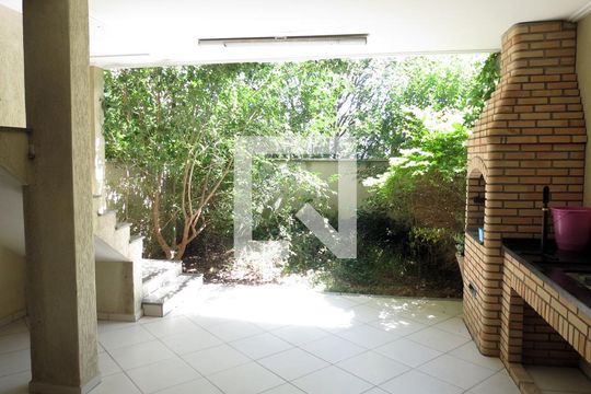 Área Verde de casa à venda com 3 quartos, 306m² em Parque São Luís, São Paulo