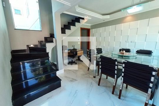 Casa à venda com 3 quartos, 306m² em Parque São Luís, São Paulo