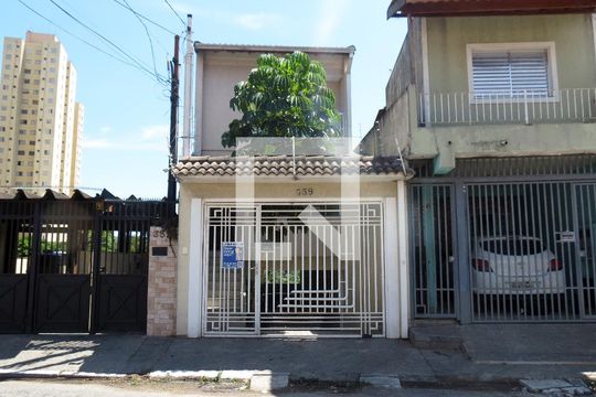 Fachada de casa à venda com 3 quartos, 306m² em Parque São Luís, São Paulo