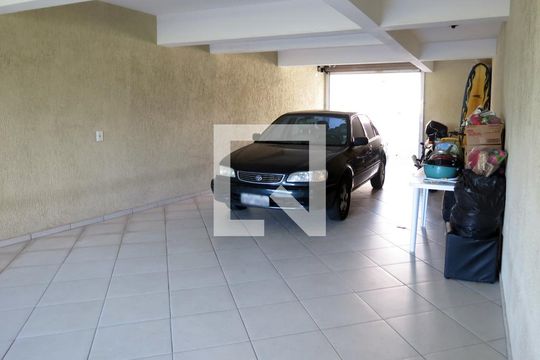 Garagem de casa à venda com 3 quartos, 306m² em Parque São Luís, São Paulo