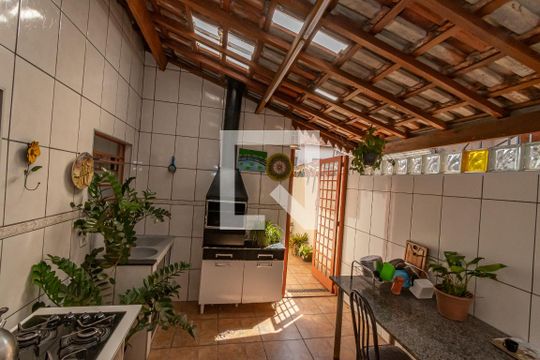 Cozinha  de casa à venda com 3 quartos, 170m² em Vila Industrial, Campinas