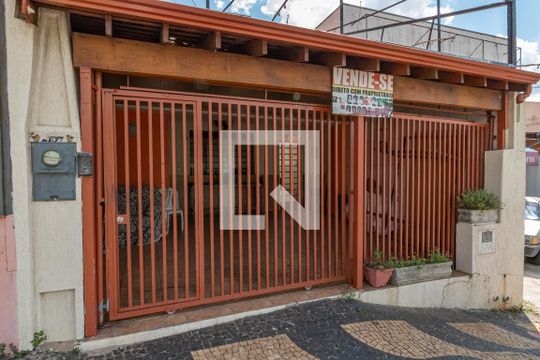 Fachada  de casa à venda com 3 quartos, 170m² em Vila Industrial, Campinas