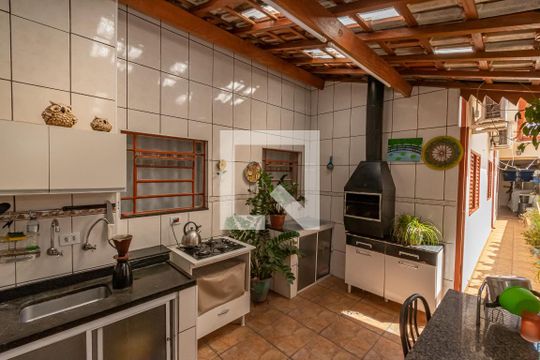 Cozinha  de casa à venda com 3 quartos, 170m² em Vila Industrial, Campinas