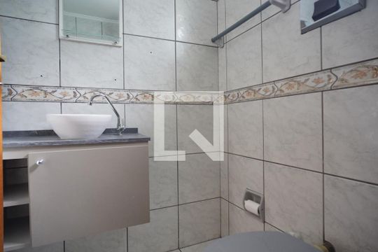 Banheiro  de apartamento à venda com 2 quartos, 71m² em Jardim Dona Leopoldina, Porto Alegre