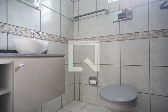 Banheiro  de apartamento à venda com 2 quartos, 71m² em Jardim Dona Leopoldina, Porto Alegre