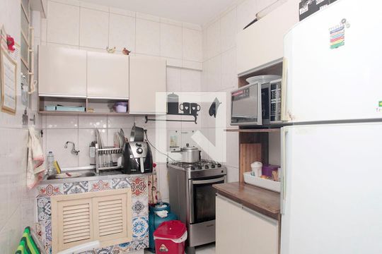 Cozinha + Área de Serviço de apartamento à venda com 2 quartos, 70m² em Centro Histórico, Porto Alegre