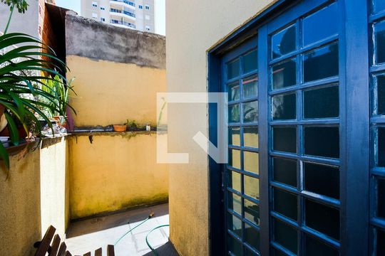 Quintal de casa para alugar com 3 quartos, 255m² em Picanço, Guarulhos