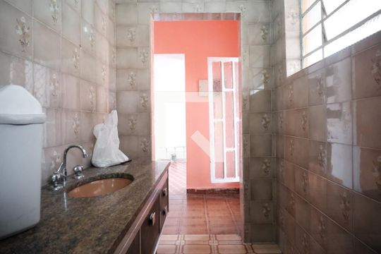 Banheiro de casa à venda com 1 quarto, 60m² em Vila Buenos Aires, São Paulo