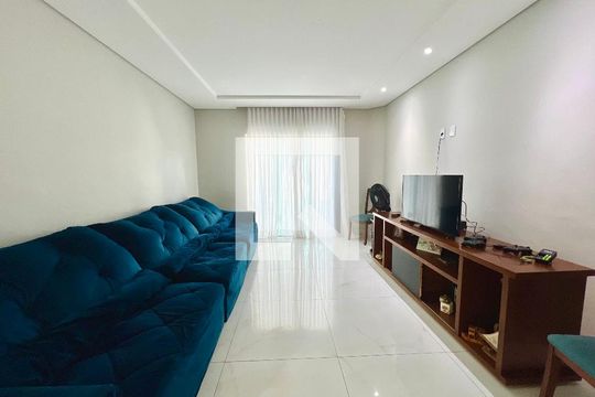 Cinema  de casa à venda com 5 quartos, 620m² em Cabral, Contagem