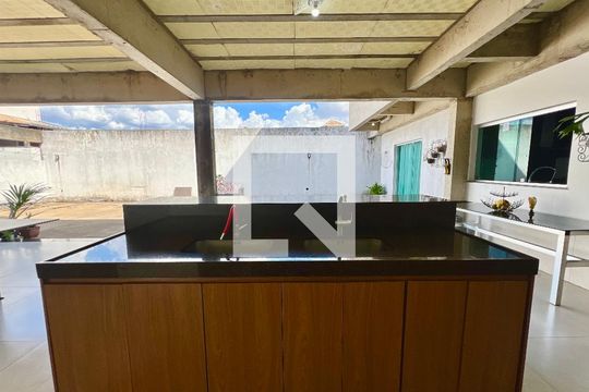 Área comum  de casa para alugar com 5 quartos, 620m² em Cabral, Contagem