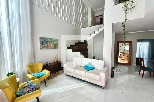 Sala de casa para alugar com 5 quartos, 620m² em Cabral, Contagem