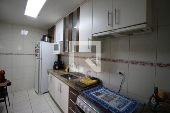Cozinha de apartamento à venda com 2 quartos, 58m² em Jardim Planalto, São Paulo