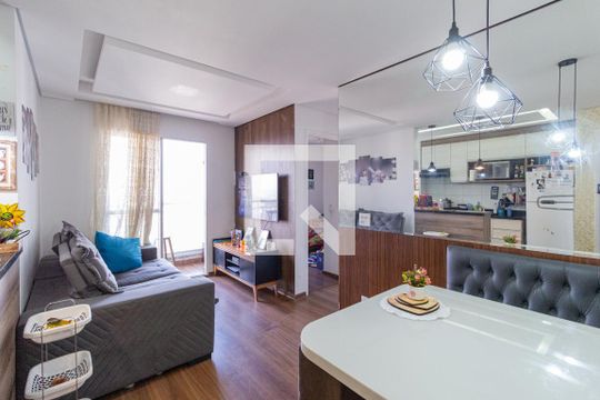 Apartamento à venda com 2 quartos, 46m² em Padroeira, Osasco