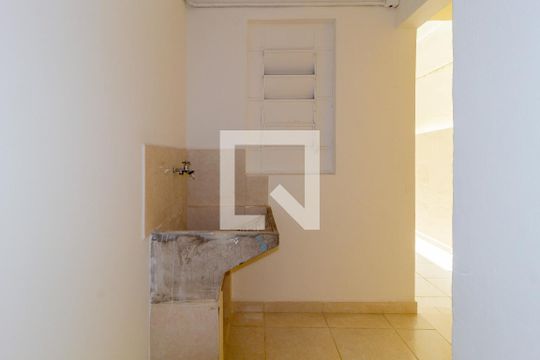 Área comum de kitnet/studio para alugar com 1 quarto, 20m² em Vila Bertioga, São Paulo