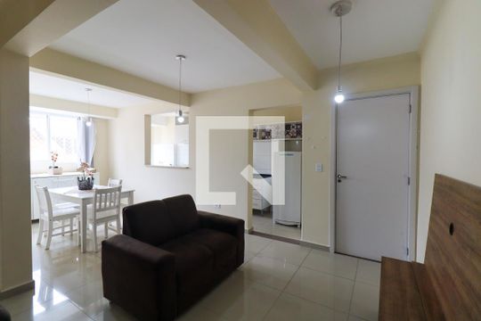 Apartamento para alugar com 3 quartos, 70m² em Tingui, Curitiba