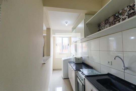 Cozinha e Área de Serviço de apartamento para alugar com 3 quartos, 70m² em Tingui, Curitiba