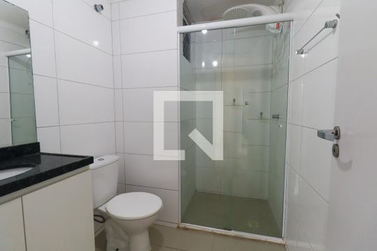 Banheiro Social de apartamento para alugar com 3 quartos, 70m² em Tingui, Curitiba