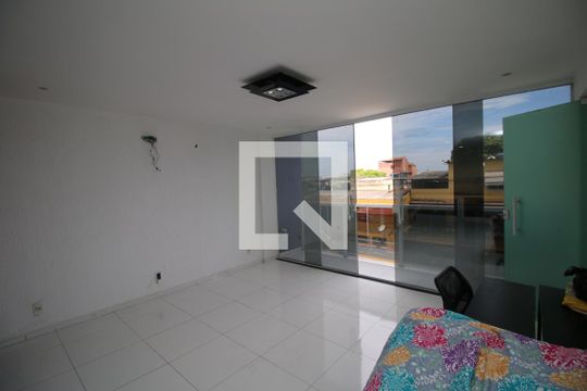 Apartamento para alugar com 2 quartos, 85m² em Olaria, Rio de Janeiro