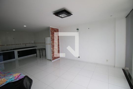 Sala de apartamento para alugar com 2 quartos, 85m² em Olaria, Rio de Janeiro
