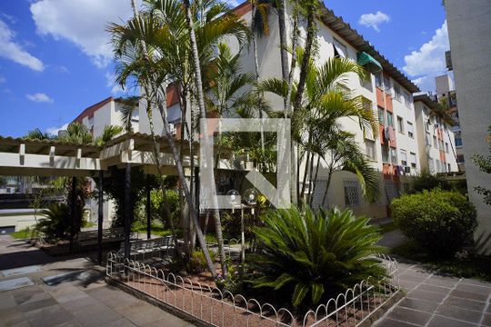 Fachada do bloco de apartamento à venda com 2 quartos, 60m² em São João, Porto Alegre