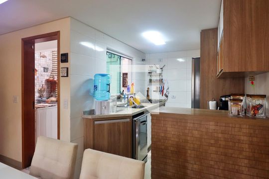 Cozinha de casa à venda com 3 quartos, 95m² em Jardim Rina, Santo André