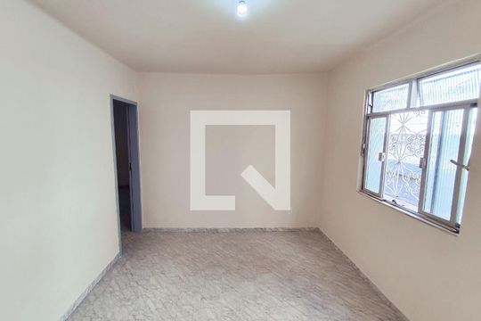Casa para alugar com 2 quartos, 70m² em Cascadura, Rio de Janeiro