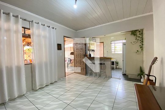 Sala de casa à venda com 2 quartos, 240m² em São José, Canoas